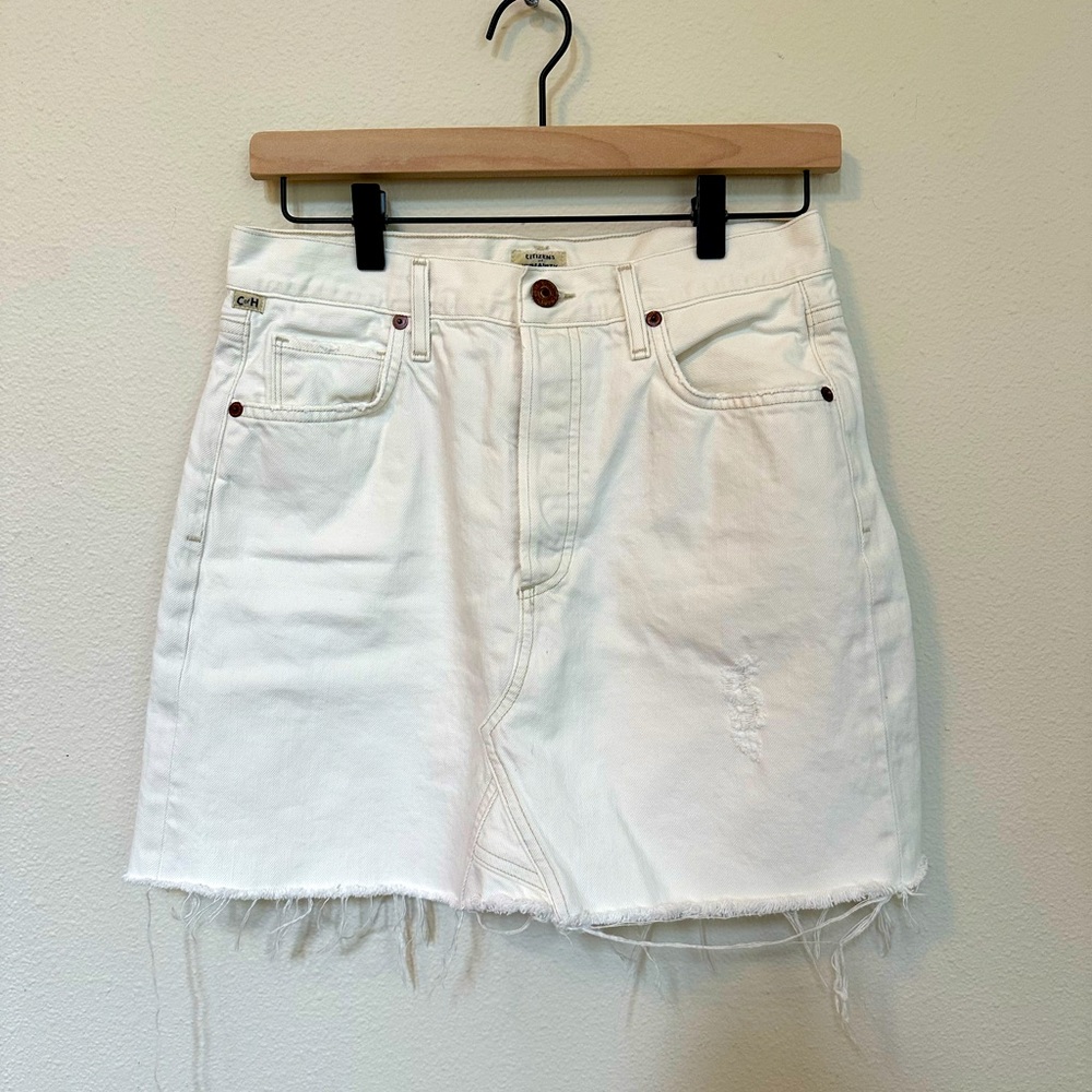 White Denim Skirt with Frayed Hem